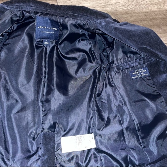 Janie & Jack, The Velvet Party Blazer, Size 3 Years - Picture 5 of 8